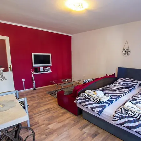 Zebra Apartment *